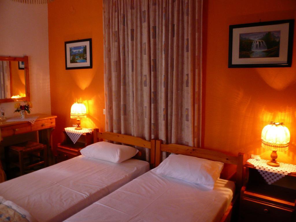 Liossis Rooms & Apartments Skopelos Pokoj fotografie