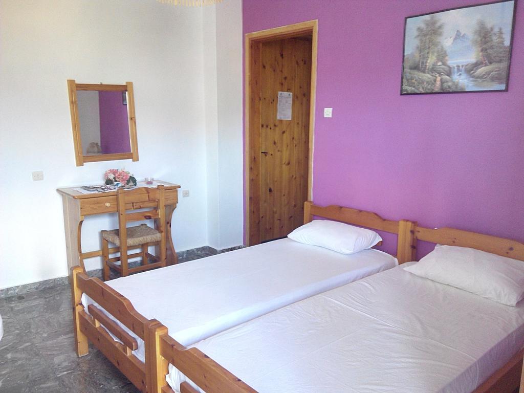 Liossis Rooms & Apartments Skopelos Pokoj fotografie