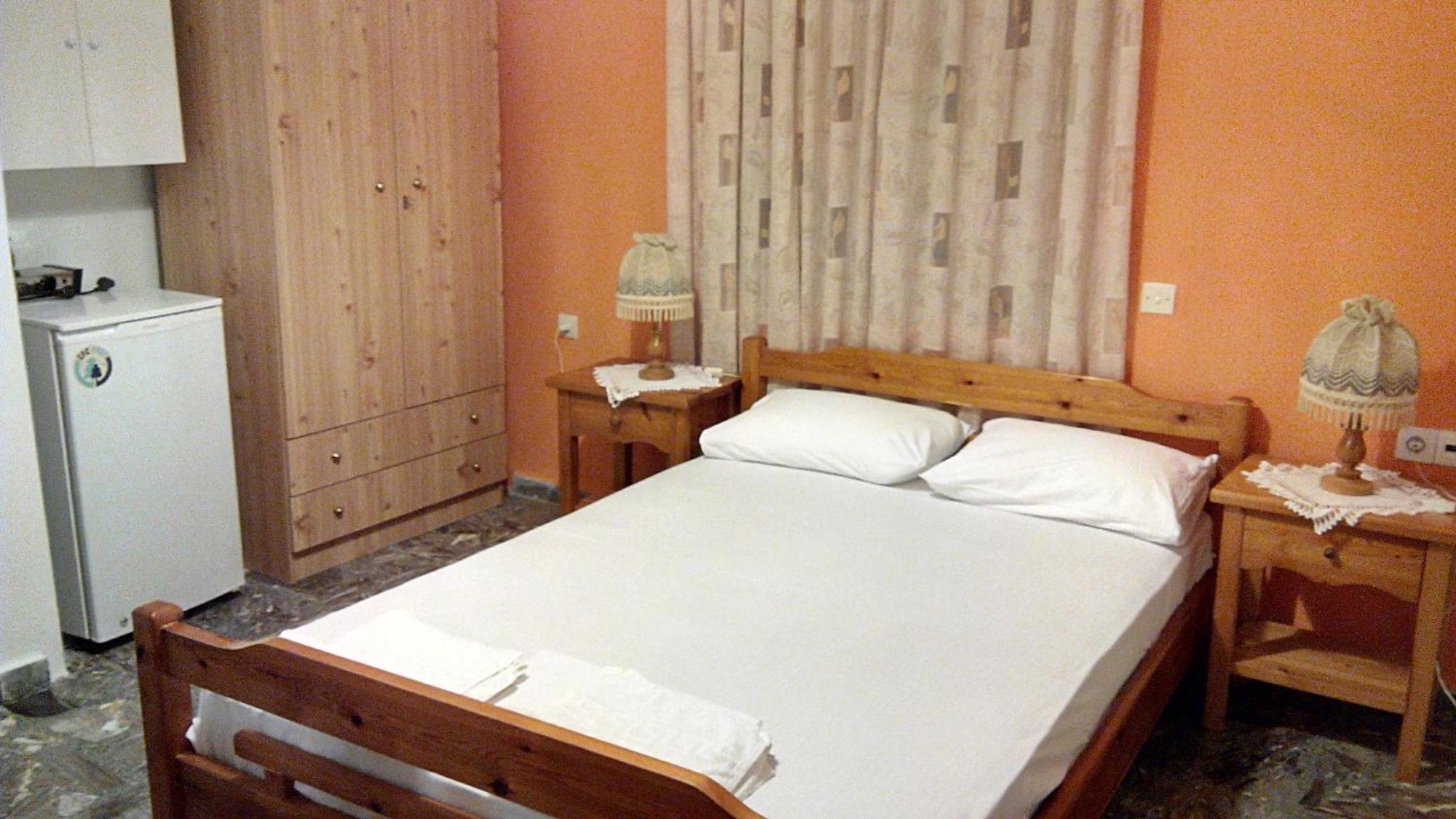 Liossis Rooms & Apartments Skopelos Pokoj fotografie